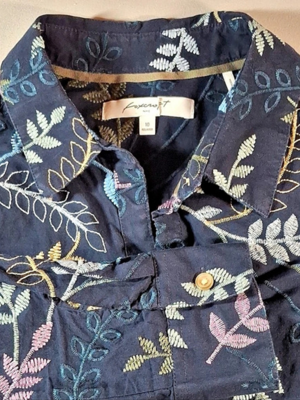 Foxcroft Embroidered Floral Button Down in Blue Size 10